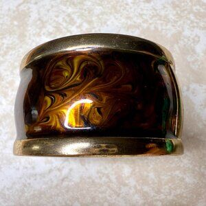 Vintage Gold Tone Faux Tortoise Lucite Hinged Bangle Bracelet 1.5” Wide